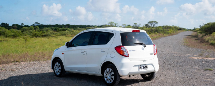 Suzuki Celerio usado vista trasera, a la venta en Uruguay