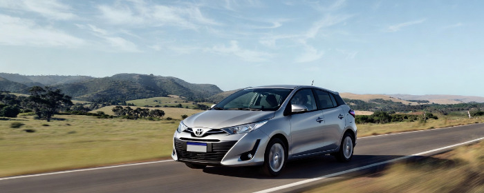 Toyota Yaris Usado en ruta del interior de uruguay