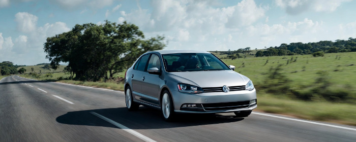 Volkswagen Bora en ruta del interior del Uruguay