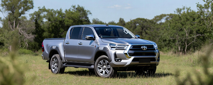 Toyota Hilux trabajando en el campo