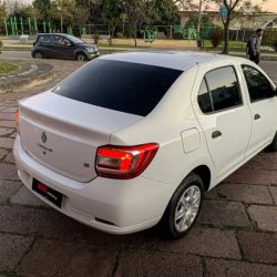 Renault Logan  sedán ofrecido en Brazo Oriental 