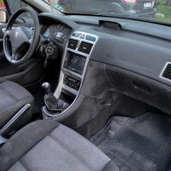 Venta en Uruguay de Peugeot 307  4 puertas 