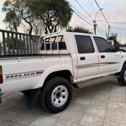 Toyota Hilux  pickup ofrecido en Florida 