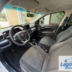 Venta en Uruguay de Fiat Cronos  4 puertas 