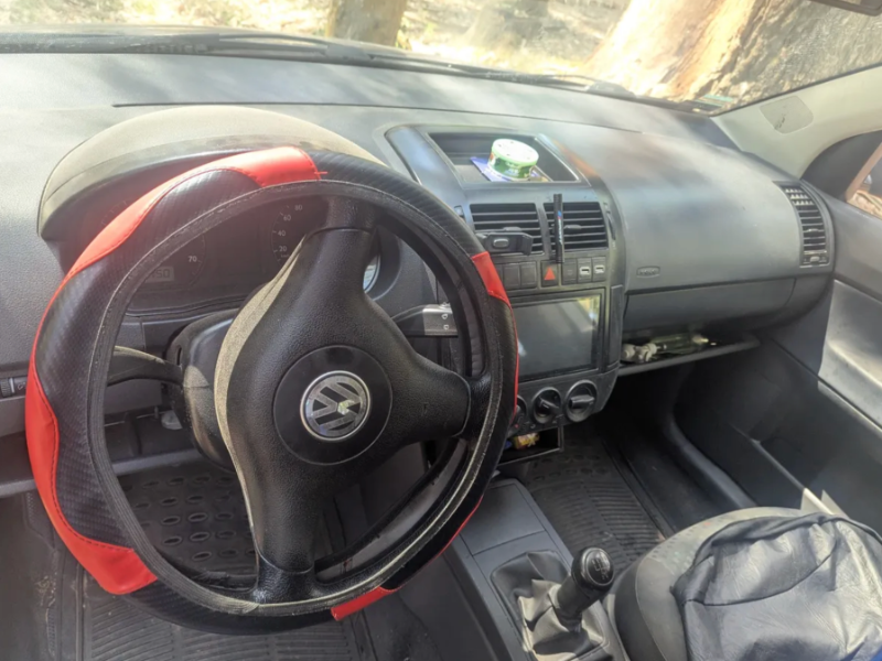 Venta en Uruguay de Volkswagen Polo  4 puertas 