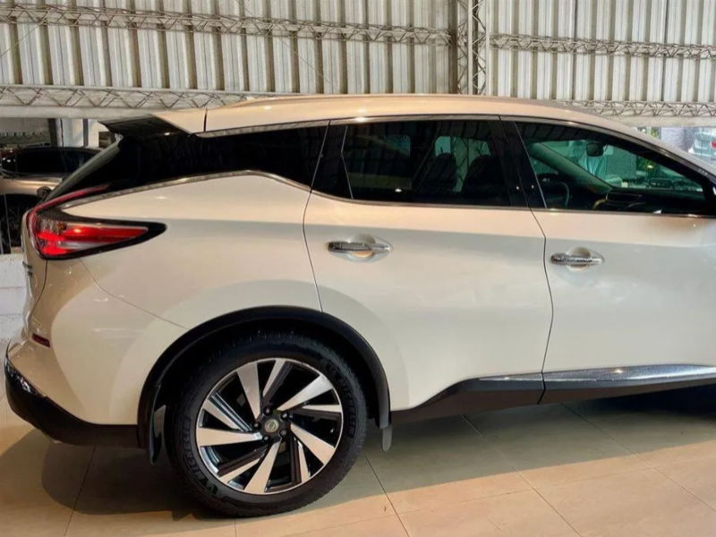 Nissan Murano  suv ofrecido en Ciudad de la Costa 