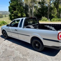 Volkswagen Saveiro  pickup ofrecido en Minas 