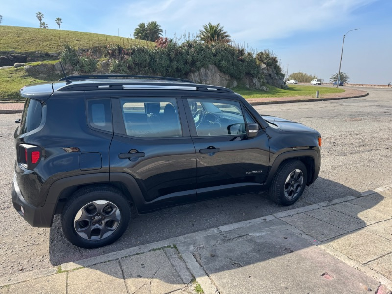 Jeep Renegade  suv ofrecido en Malvín 