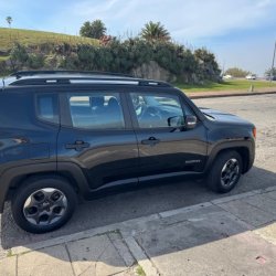 Jeep Renegade  suv ofrecido en Malvín 