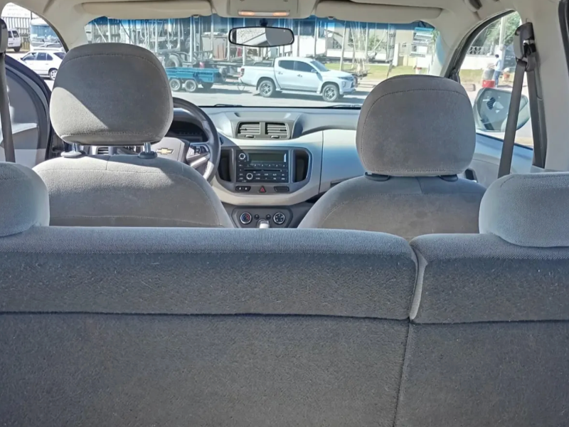 Venta en Uruguay de Chevrolet Spin  4 puertas 