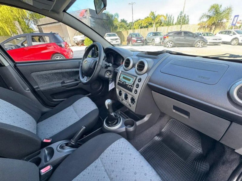 Modelo Fiesta por dentro