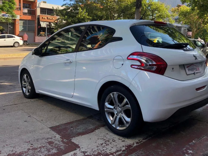 Venta en Uruguay de Peugeot 208 