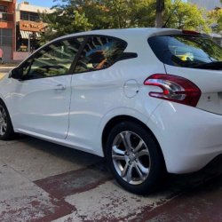 Venta en Uruguay de Peugeot 208 