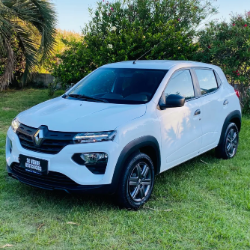Foto: Renault Kwid 1.0 Zen en piriápolis – Compacto y Económico
