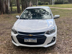 Chevrolet Onix  hatchback ofrecido en Buceo 