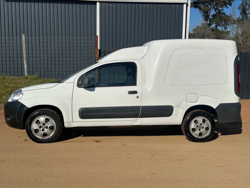 Fiat Fiorino  furgón ofrecido en Maldonado 
