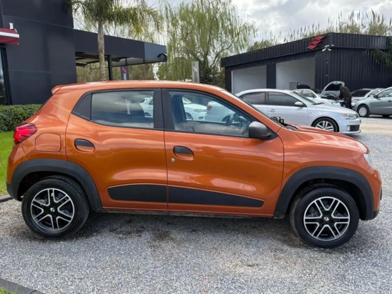 Renault Kwid  hatchback ofrecido en Ciudad de la Costa 