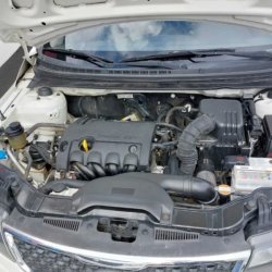 Kia Cerato  sedán ofrecido en La Blanqueada 