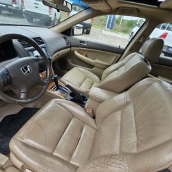 Venta en Uruguay de Honda Accord  4 puertas 