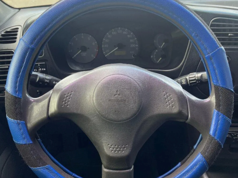 Imagen de  Manual  1997 Mitsubishi Colt