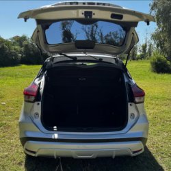 Venta en Uruguay de Nissan Kicks  4 puertas 