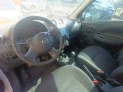 Venta en Uruguay de Nissan March  4 puertas 