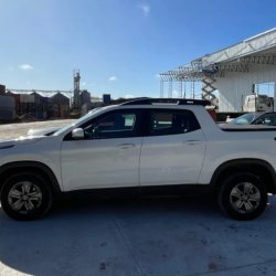 Venta en Uruguay de Fiat Toro  4 puertas 