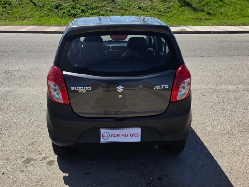 Suzuki Alto  hatchback ofrecido en La Blanqueada 