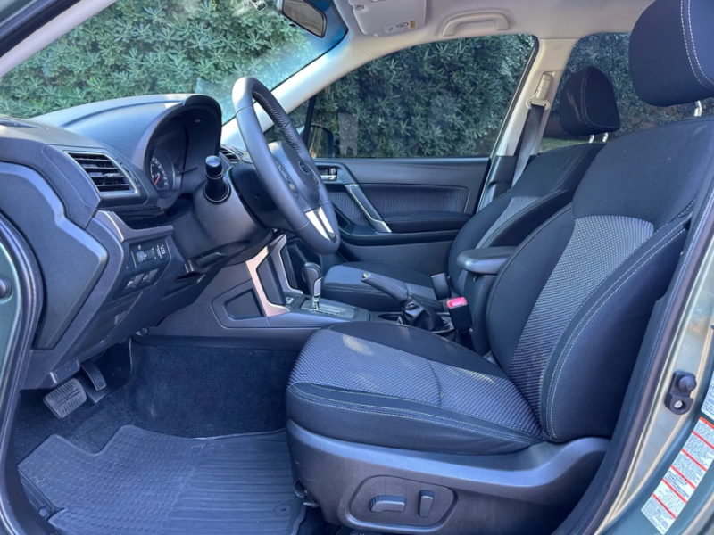 Subaru Forester  suv ofrecido en Punta del Este 