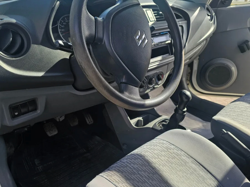 Imagen del Suzuki 2015  0.8 listo para la venta  