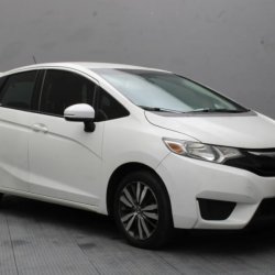 Honda Fit  hatchback ofrecido en Carrasco 