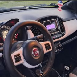 Venta en Uruguay de Fiat Uno  4 puertas 