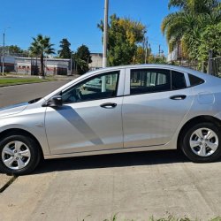 Chevrolet Onix  sedán ofrecido en Paysandú 