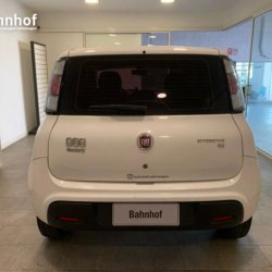Fiat Uno  hatchback ofrecido en Mercedes 