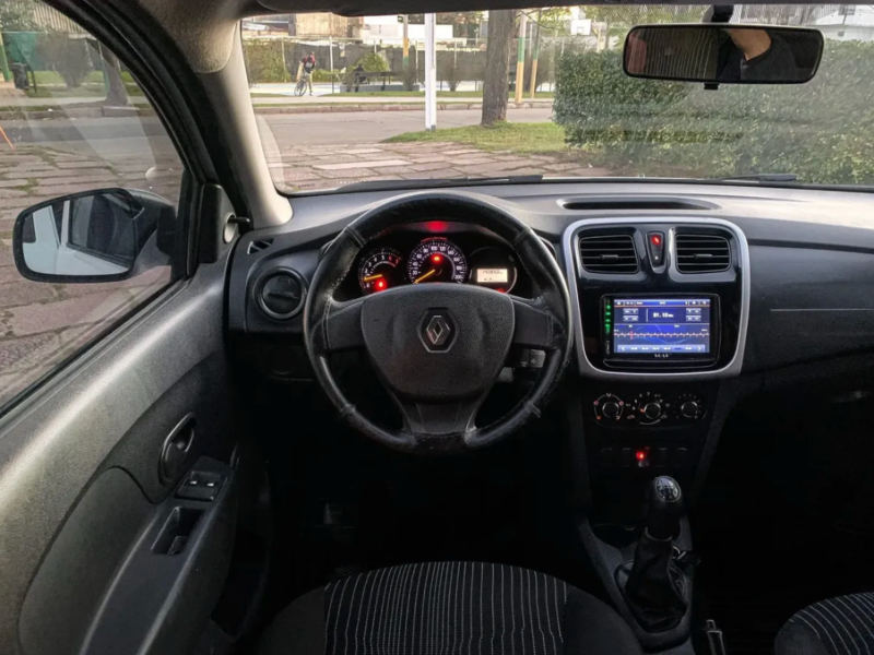 Renault Logan Precio