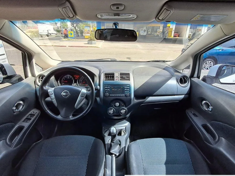 Venta en Uruguay de Nissan Note  4 puertas 