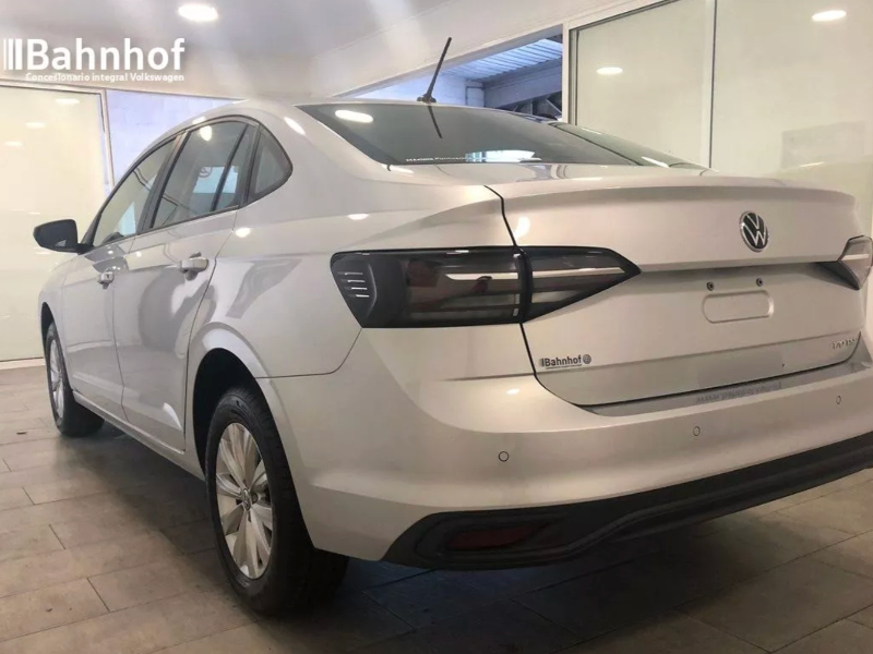 Volkswagen Virtus  sedán ofrecido en Mercedes 