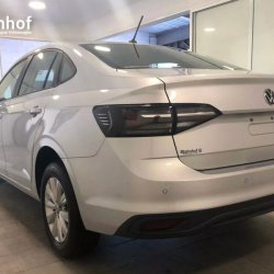 Volkswagen Virtus  sedán ofrecido en Mercedes 