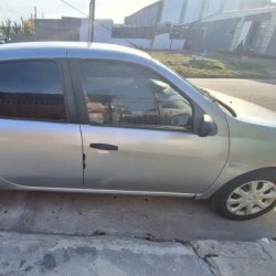 Renault Symbol  sedán ofrecido en Paysandú 