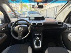 Citroën C3 Picasso  Hatchback ofrecido en Pocitos 