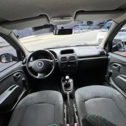 Venta en Uruguay de Renault Clio  3 puertas 