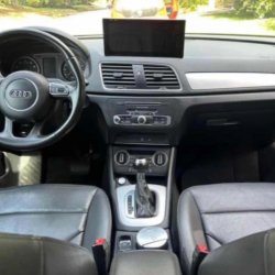 Venta en Uruguay de Audi Q3  4 puertas 