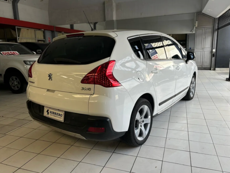 Peugeot 3008  suv ofrecido en Sayago 