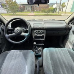 Venta en Uruguay de Chevrolet Corsa  2 puertas 