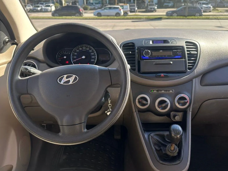 Venta en Uruguay de Hyundai i10  4 puertas 