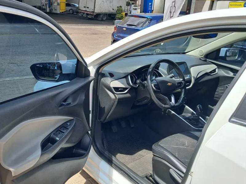 Modelo Onix plus por dentro