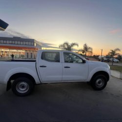 Nissan NP300 Frontier  pickup ofrecido en Paso de la Arena 