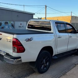 Toyota Hilux  pickup ofrecido en Durazno 