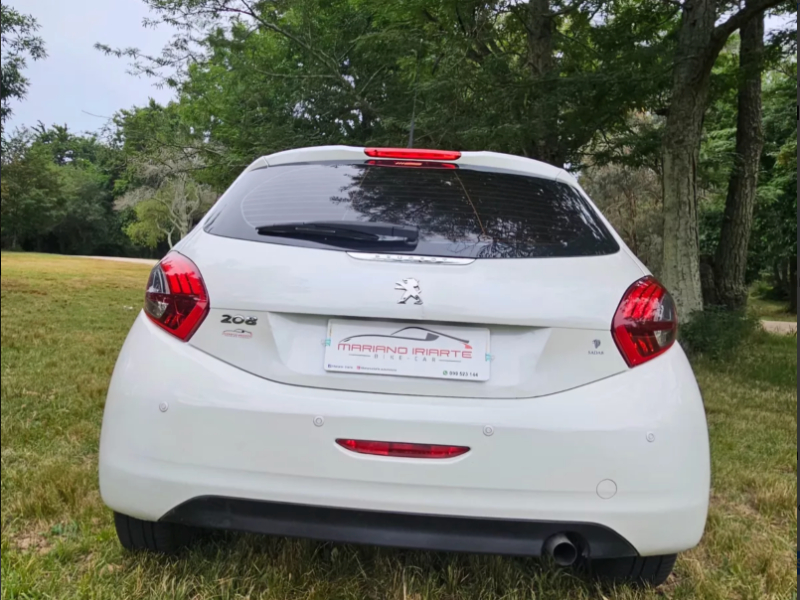 Venta en Uruguay de Peugeot 206  4 puertas 