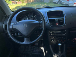 Peugeot 207  hatchback ofrecido en Trinidad 